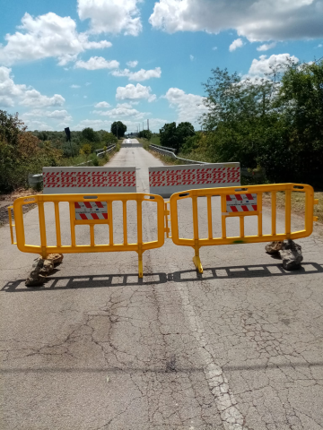 Chiusura totale al traffico del ponte in strada vicinale  Foggia Nuova Cancello in località Lamadacqua