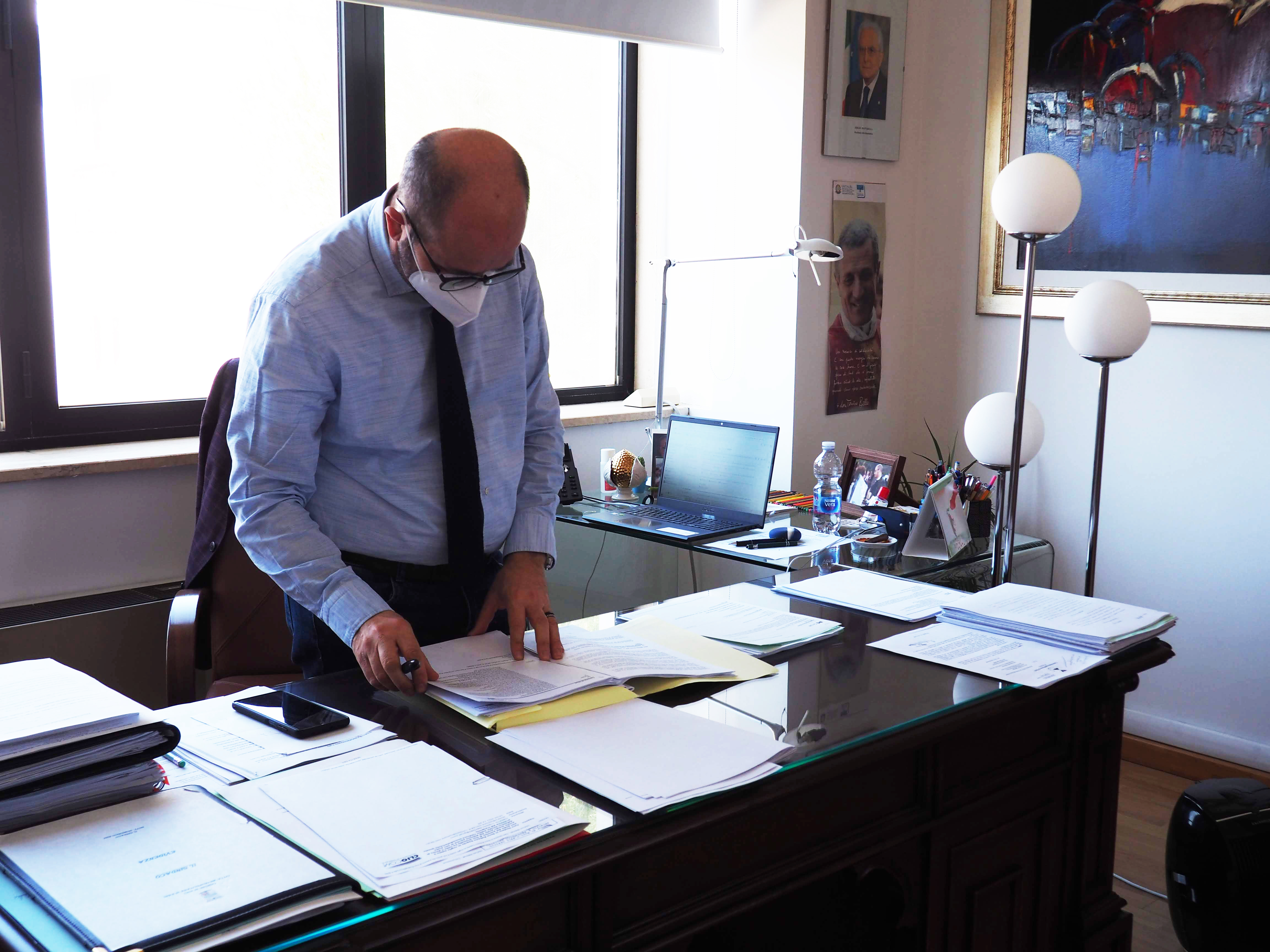 Emergenza Covid-19: contagi in ulteriore calo. 15.074 le dosi di vaccino somministrate. Ma il Sindaco avverte: “No abbassiamo la guardia, il pericolo non è alle spalle!”